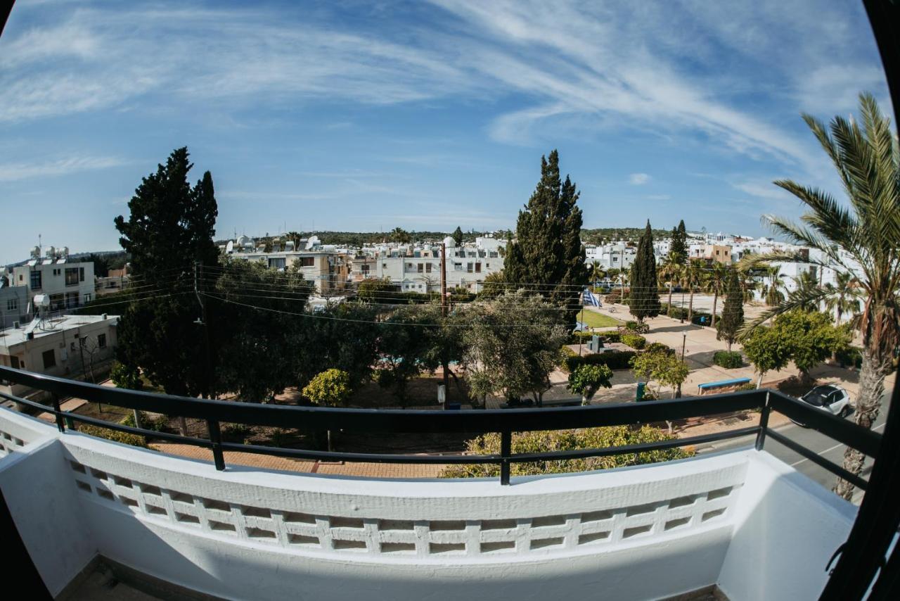 Ovis Hotel Apartments Ayia Napa Exterior photo