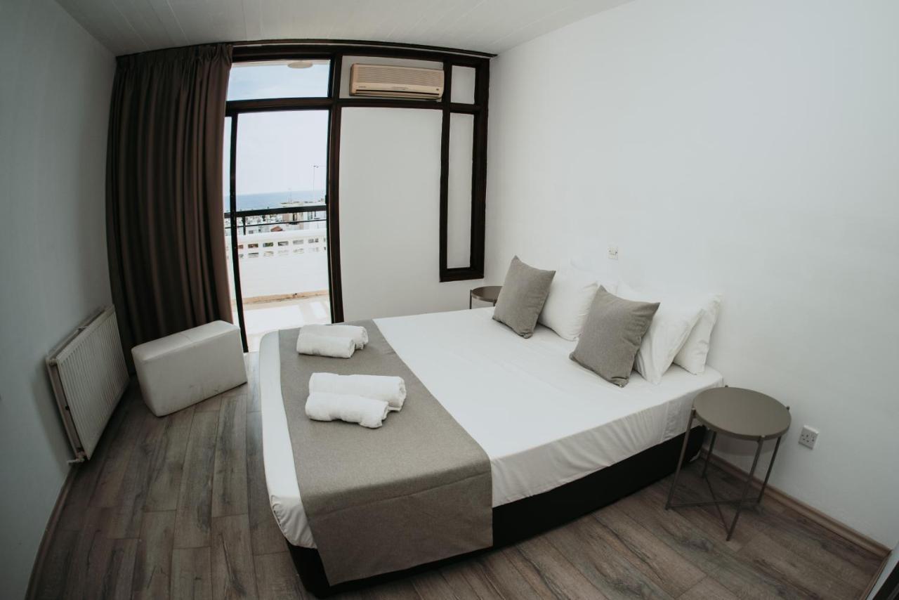 Ovis Hotel Apartments Ayia Napa Exterior photo